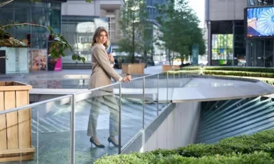 Glass sheet manufacturer